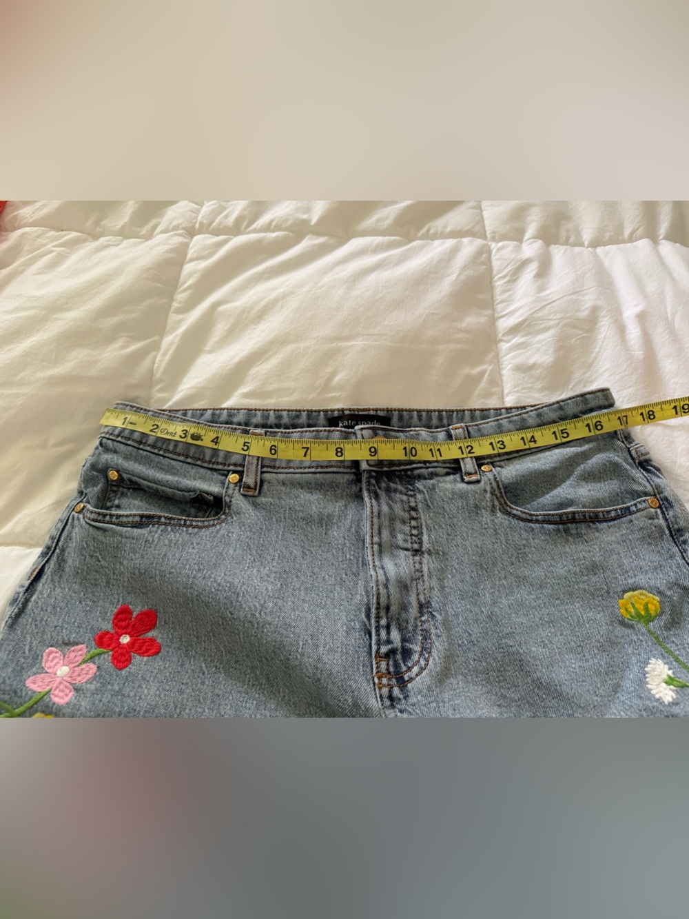 Kate Spade Floral Embroidered Jeans Size 30 - Picture 7 of 7
